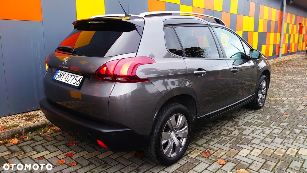 Peugeot 2008 1.2 Pure Tech Style - 5