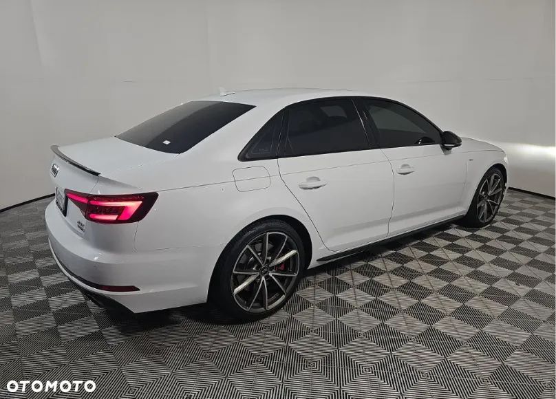 Audi A4 Limousine 2.0 TFSI quattro S tronic sport - 4