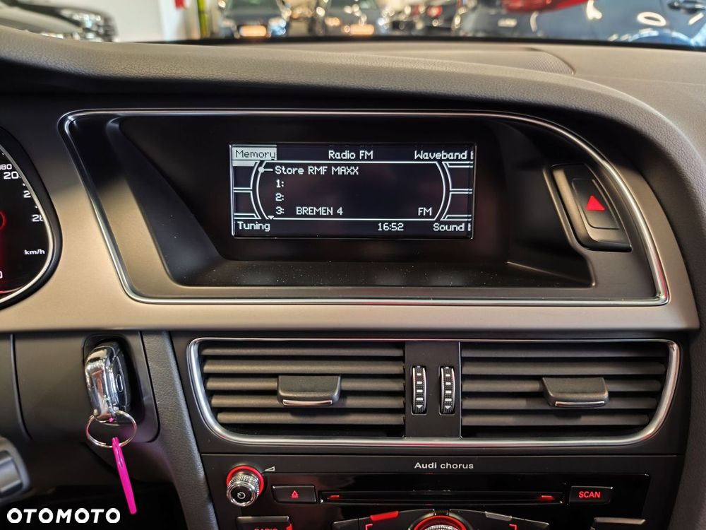Audi A4 Limousine - 13