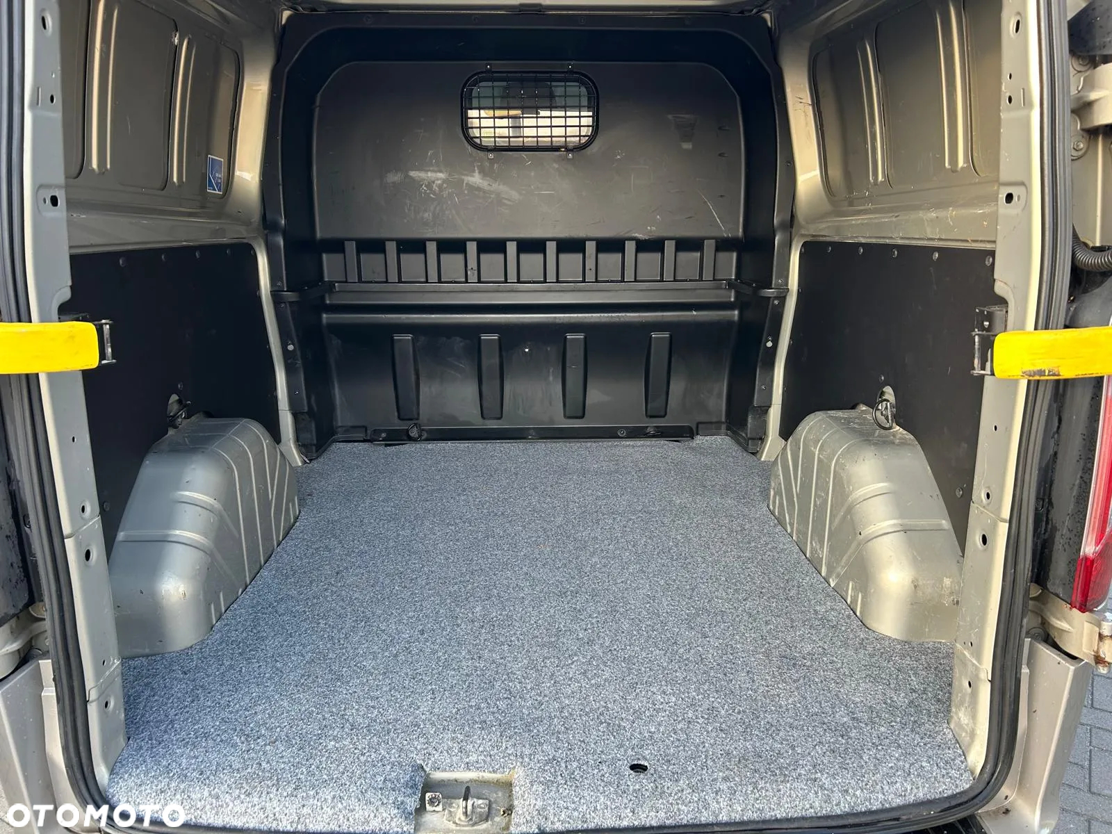 Ford Transit Custom 290 L2H1 Ambiente - 19