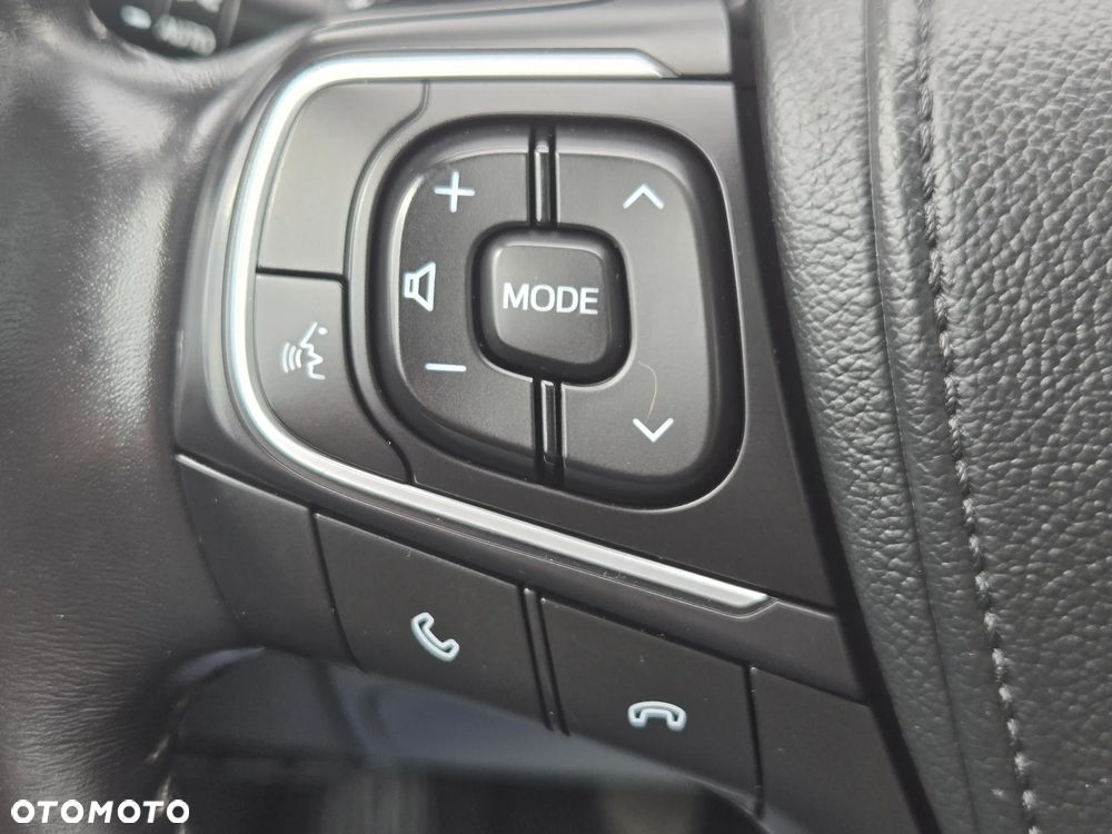 Toyota Avensis 2.0 D-4D Premium - 21