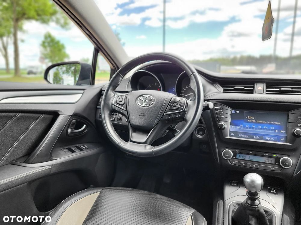 Toyota Avensis 2.0 D-4D Premium - 10