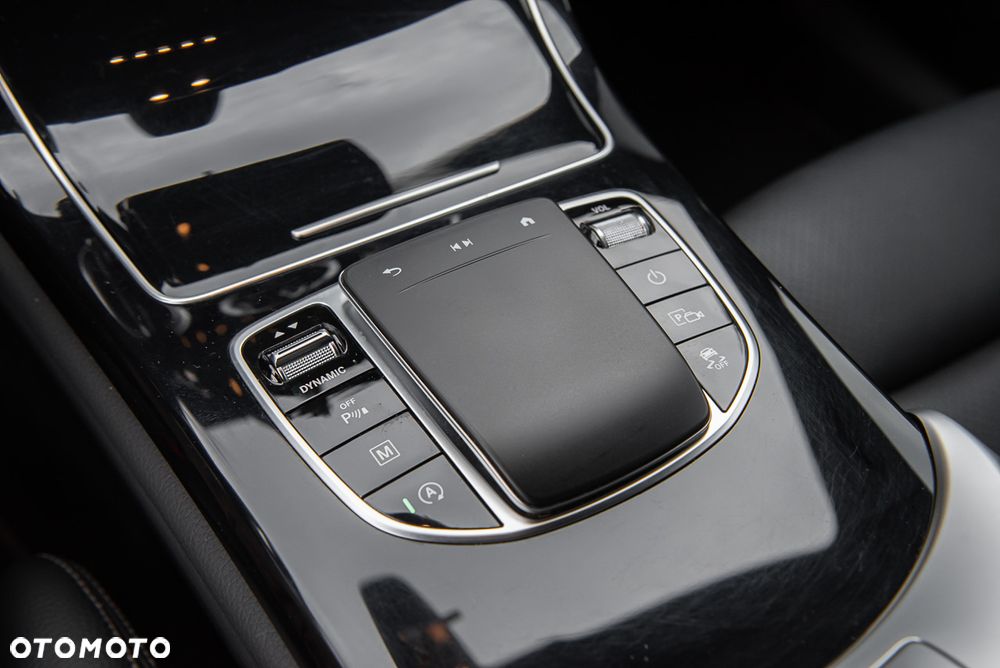 Mercedes-Benz GLC - 26