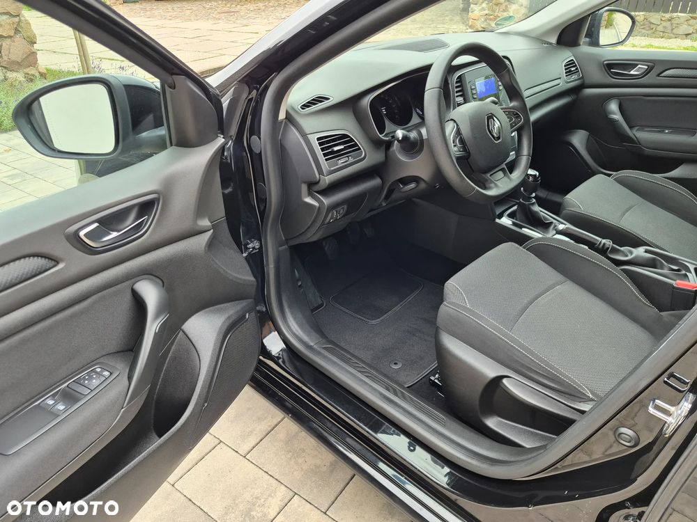 Renault Megane 1.2 Energy TCe Life - 24