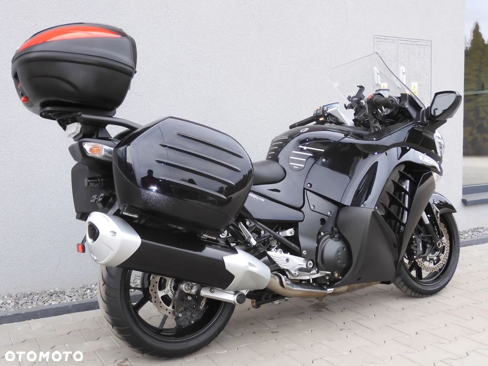 Kawasaki GTR - 17