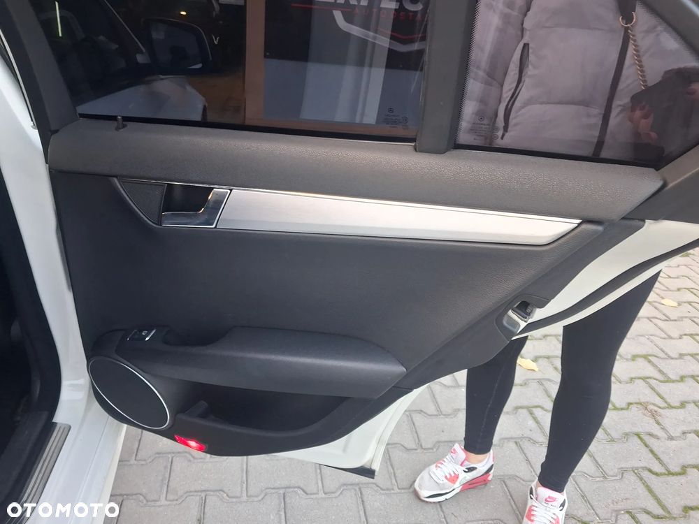 Mercedes-Benz Klasa C 180 Kompressor Automatik Elegance - 30