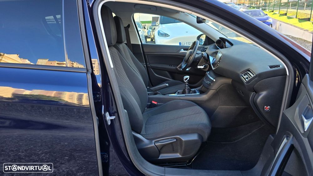 Peugeot 308 1.5 BlueHDi Style - 41