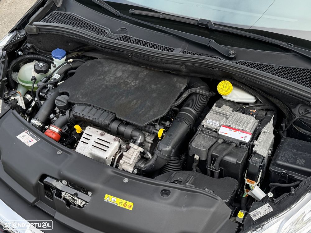 Peugeot 208 1.2 PureTech GT Line - 26