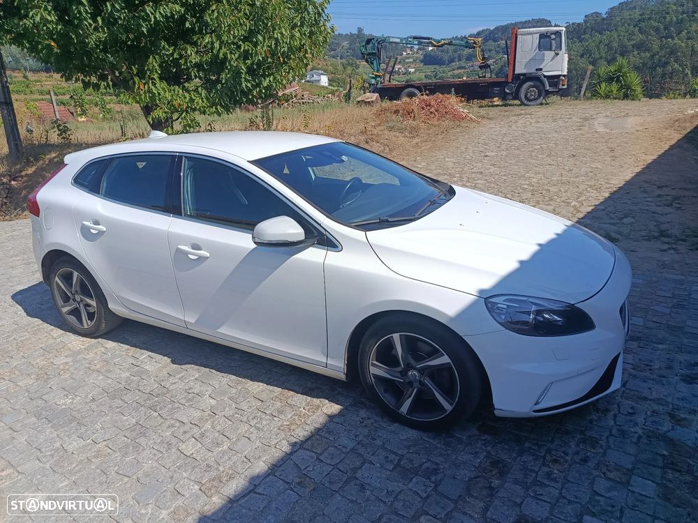 Volvo V40 2.0 D4 R-Design - 4