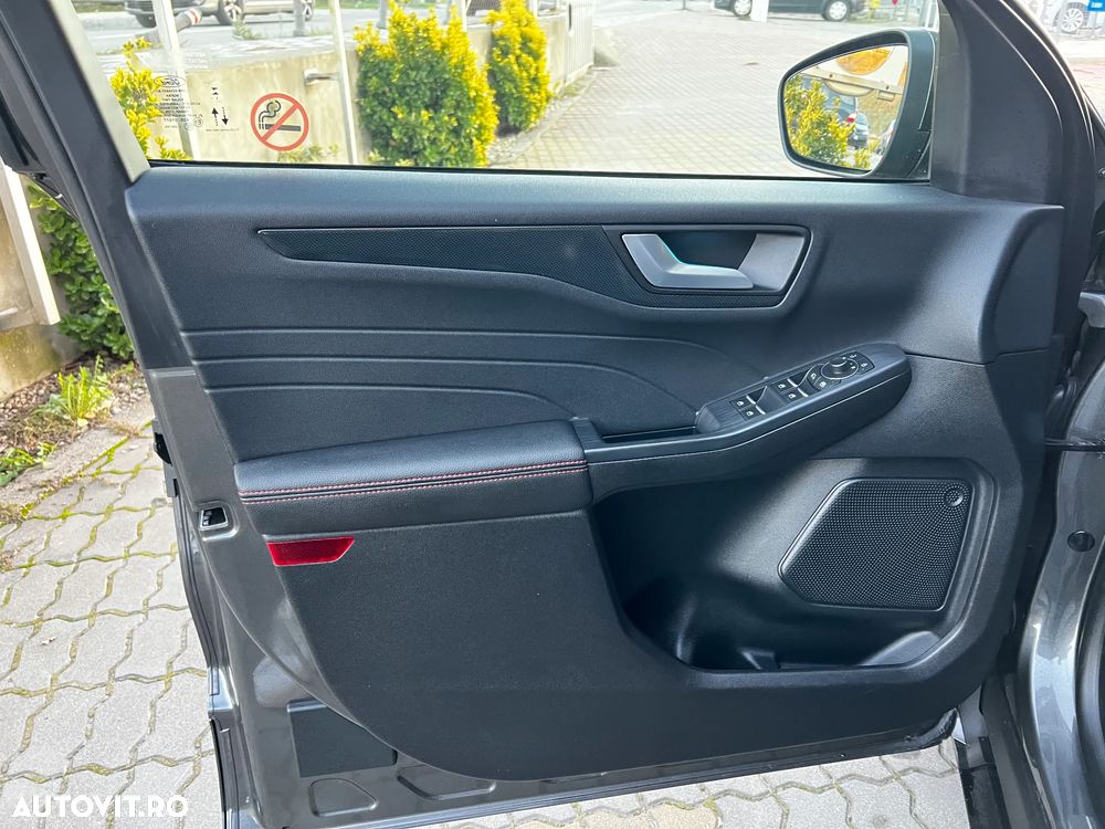 Ford Kuga 2.5 Duratec FHEV FWD ST Line - 36