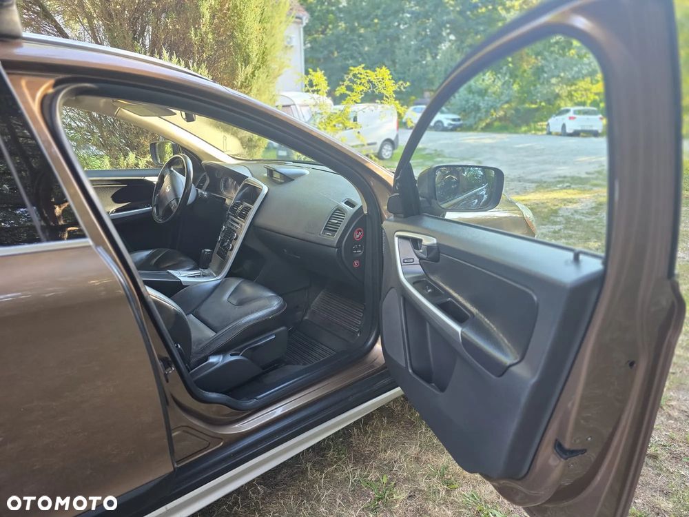 Volvo XC 60 D5 AWD Summum - 16