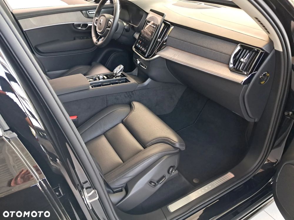 Volvo XC 90 B5 B AWD Plus Dark - 23