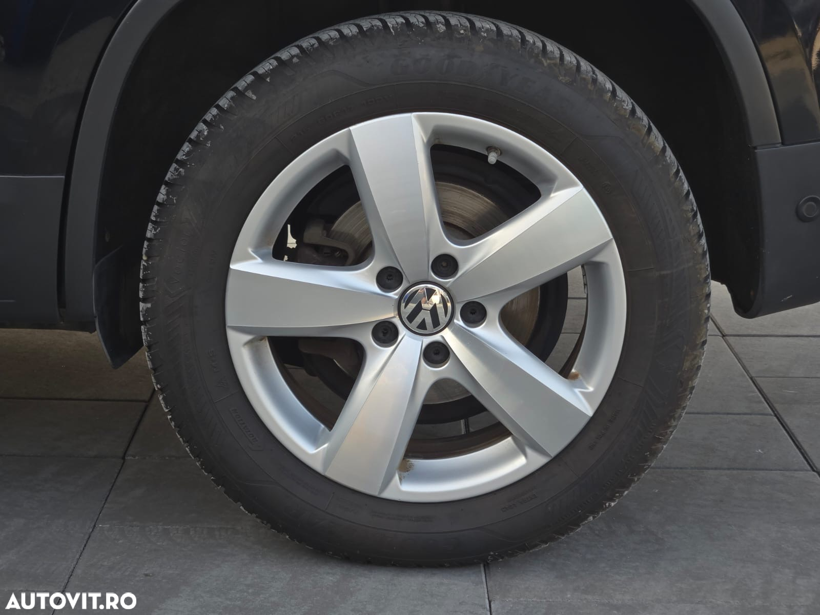 Volkswagen Tiguan 2.0 TDI 4Motion DSG Sport & Style - 30