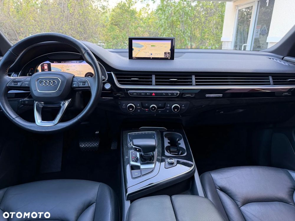 Audi Q7 - 10