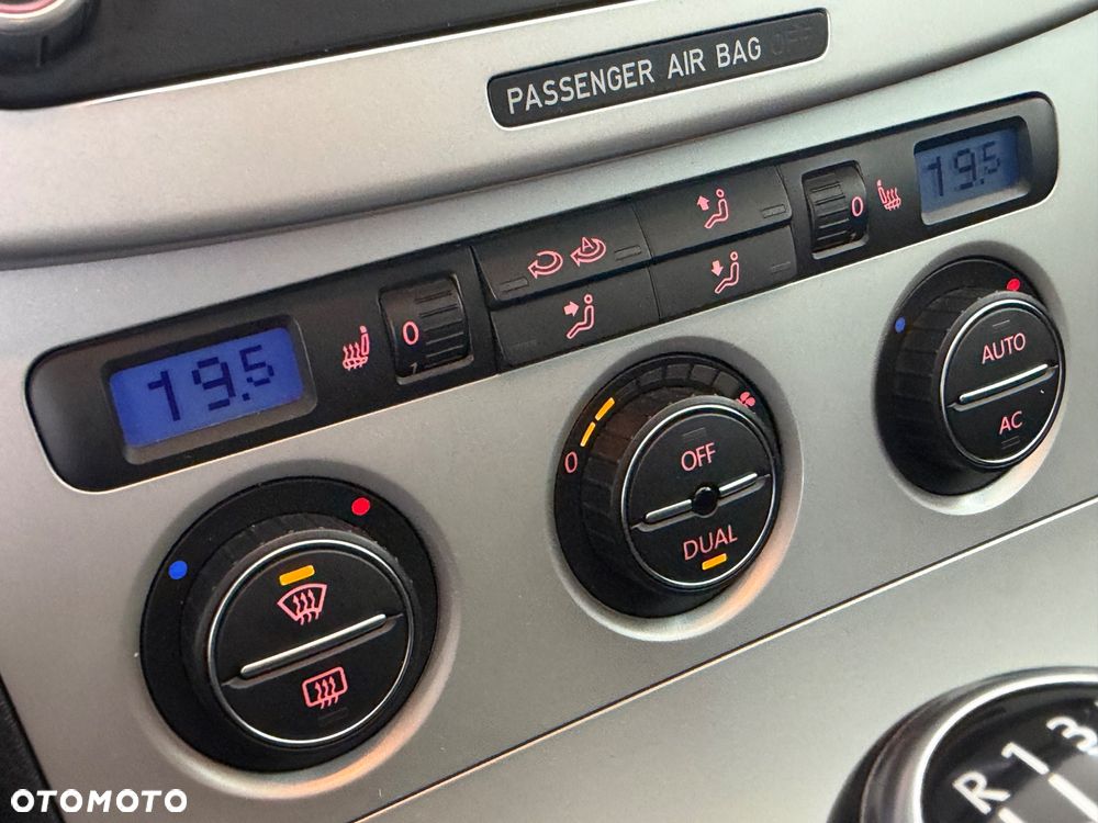 Volkswagen Passat - 18