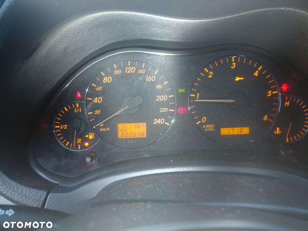 Toyota Avensis 2005 photo 5