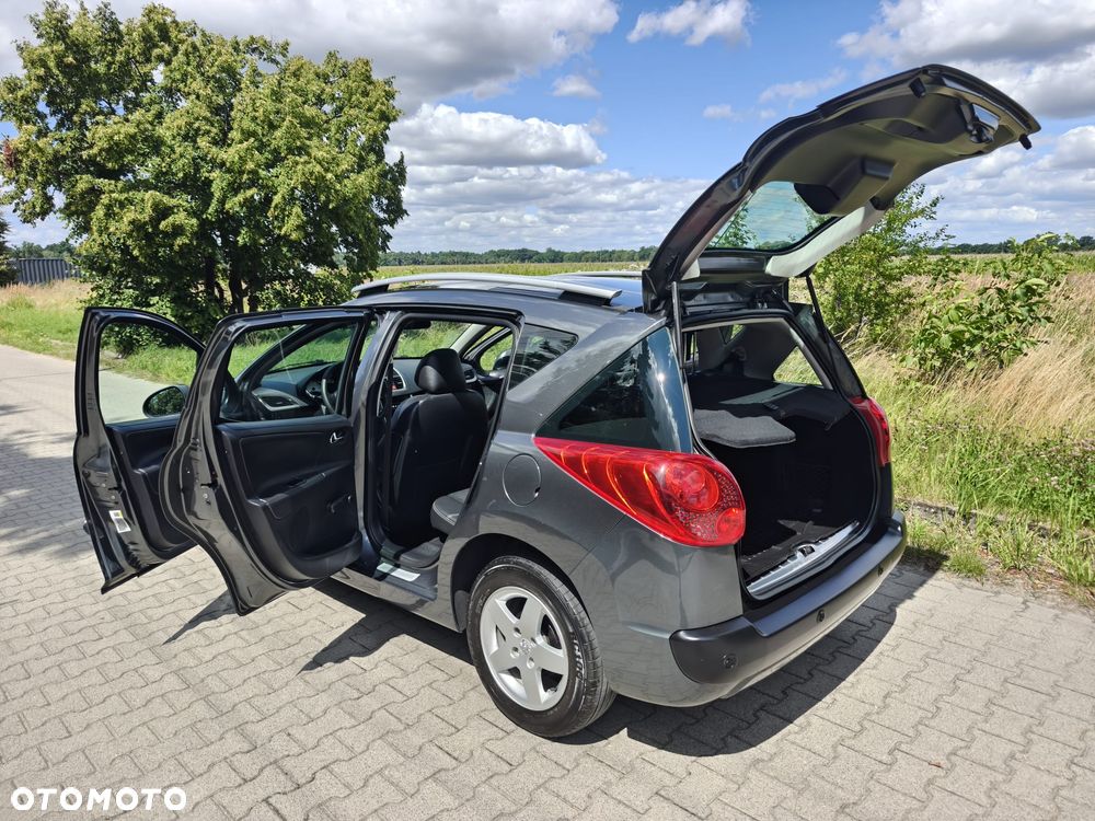 Peugeot 207 - 35