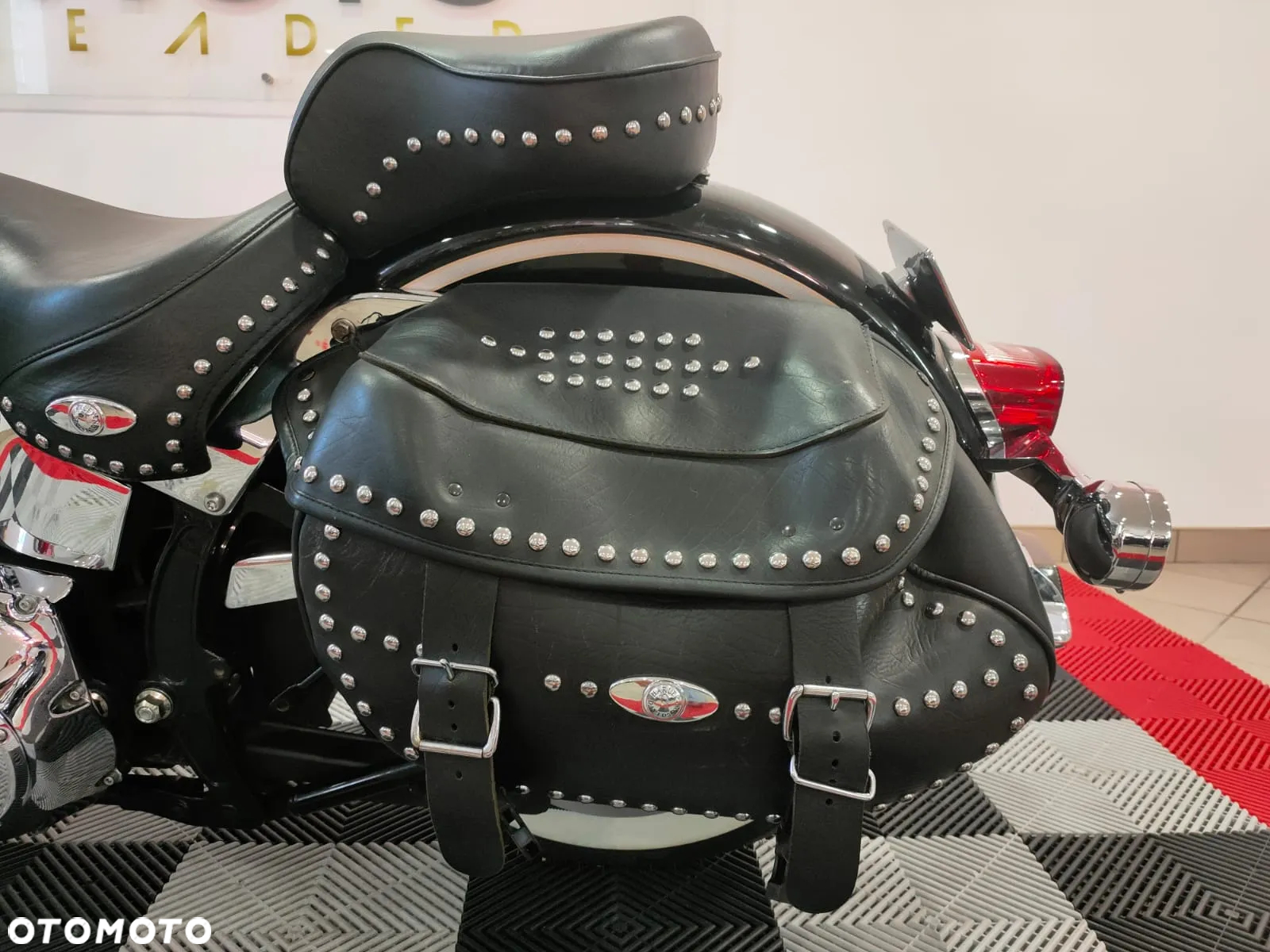 Harley-Davidson Softail Heritage Classic - 24