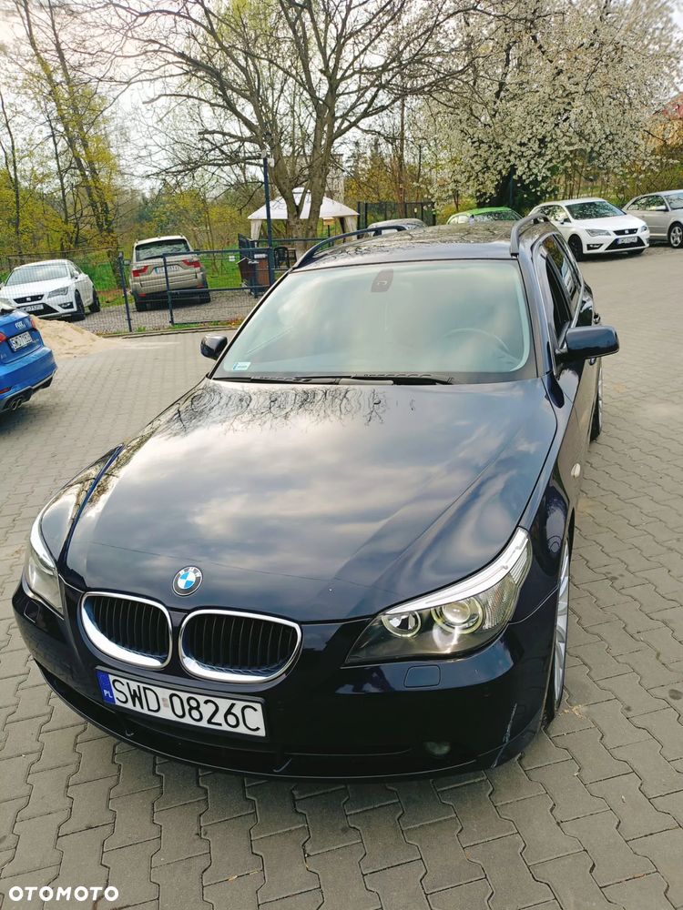 BMW Seria 5 523i - 2