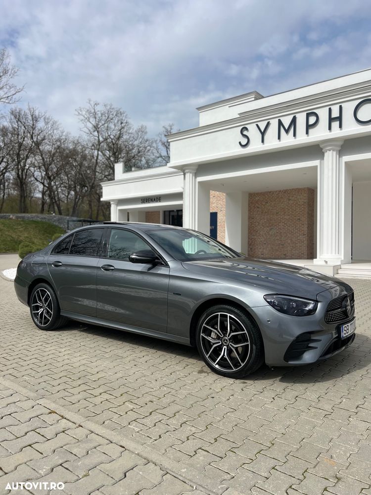Mercedes-Benz E 300 4MATIC Aut. - 27