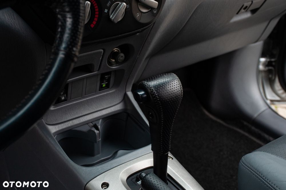 Toyota RAV4 2.0 VVT-i Prestige - 33