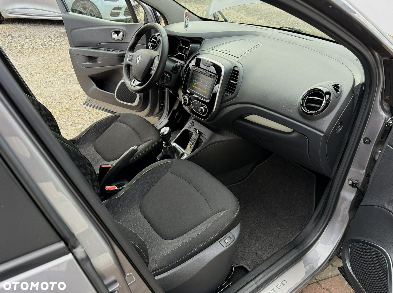 Renault Captur 1.3 TCe Intens - 23