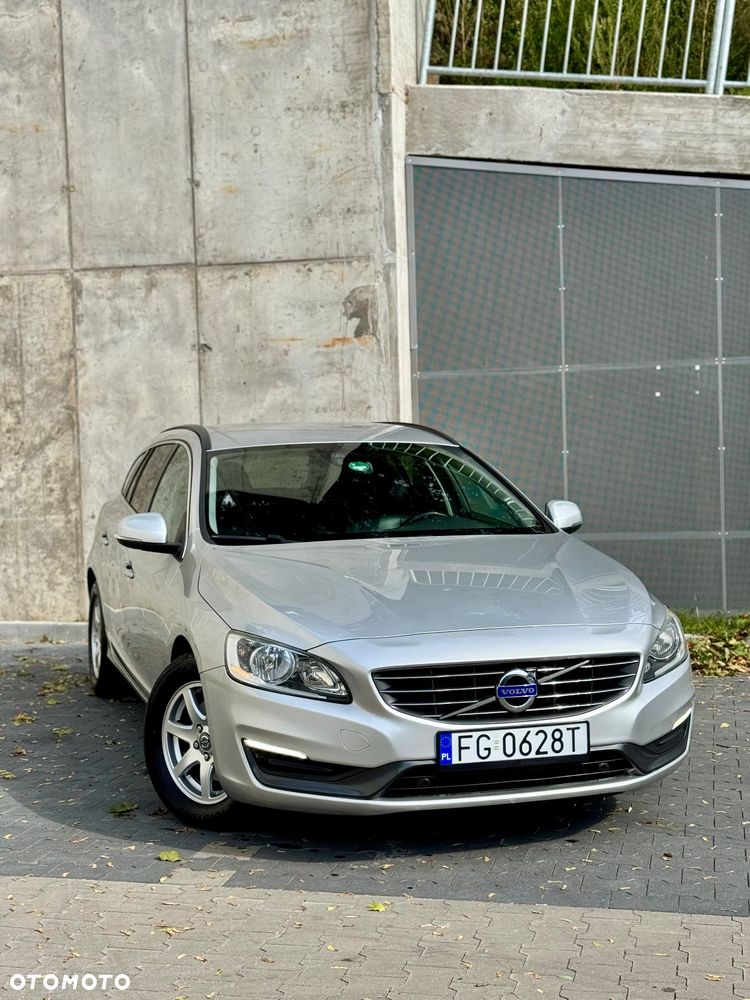 Volvo V60 D4 Geartronic Momentum - 6