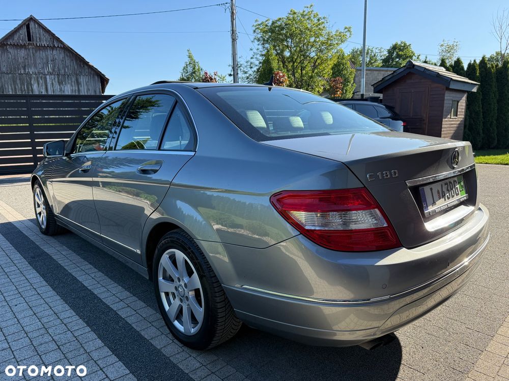 Mercedes-Benz Klasa C 180 CGI Automatik BlueEFFICIENCY Elegance - 15