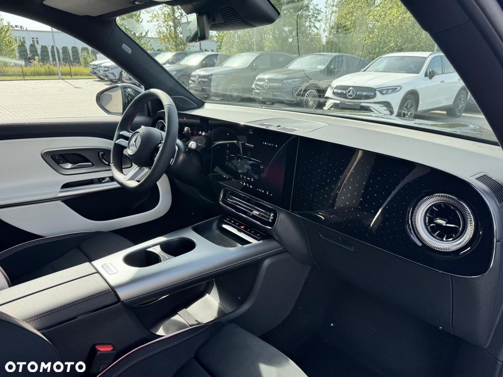 Mercedes-Benz GLB 200 mHEV 8G-eDCT - 17