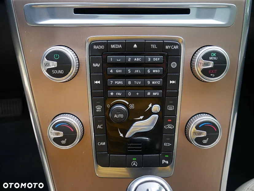 Volvo XC 60 D3 Geartronic Momentum - 18