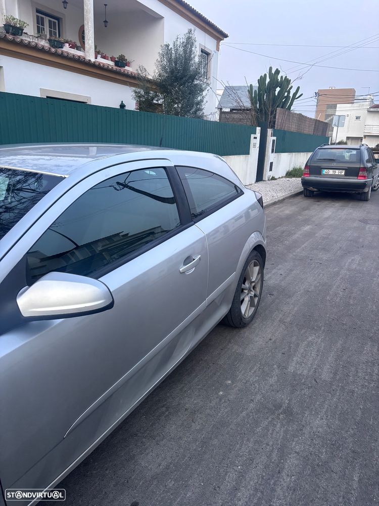 Opel Astra GTC 1.9 CDTI - 2