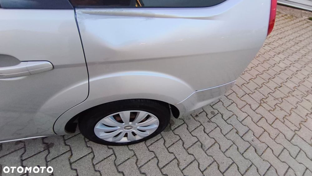 Ford Focus 1.8 TDCi Ambiente - 2