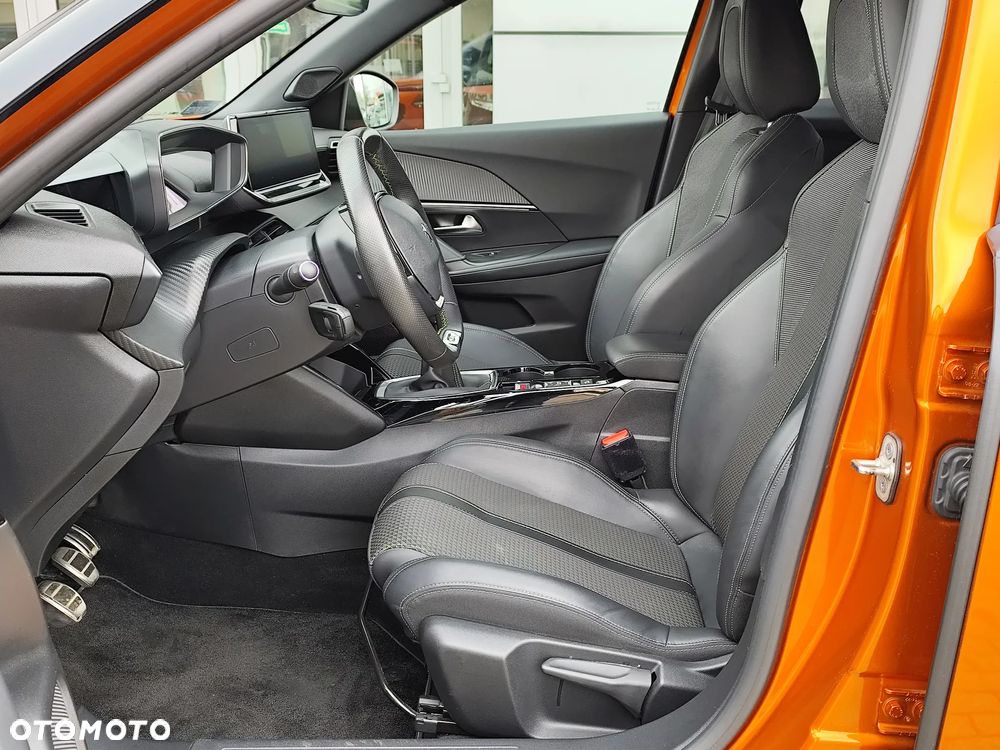 Peugeot 2008 1.2 PureTech GT S&S - 10