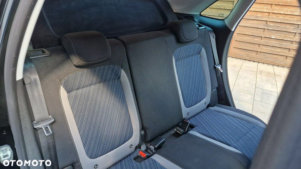 Opel Crossland X - 17