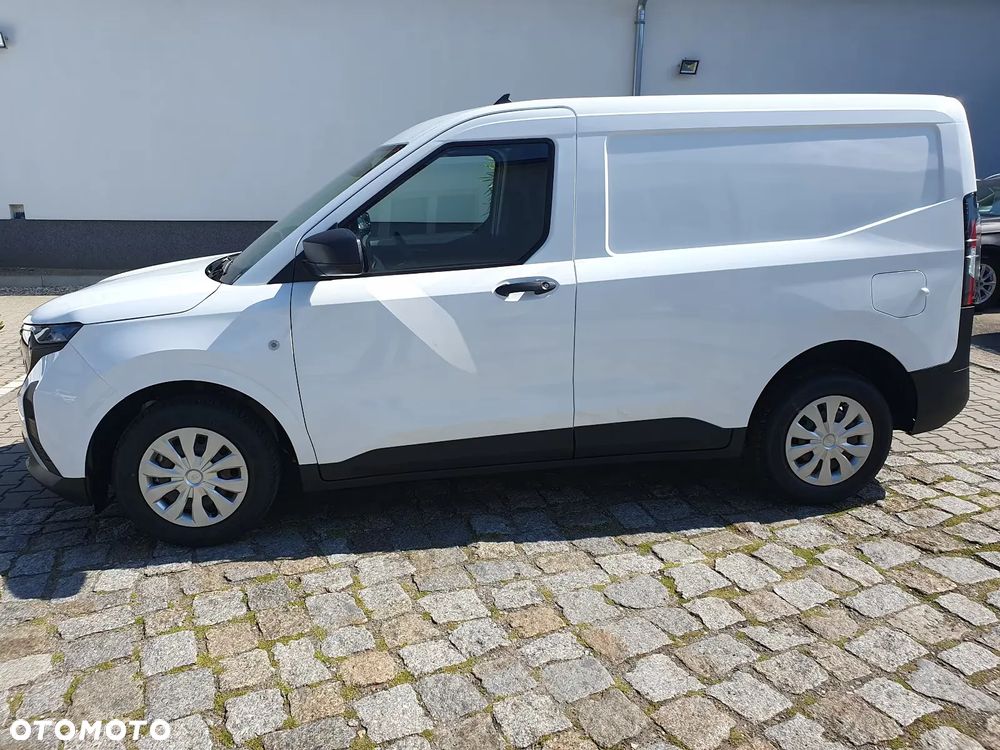 Ford Transit Courier - 3