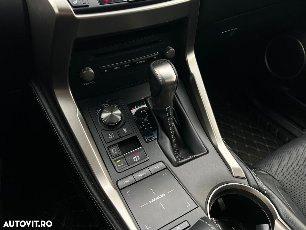 Lexus Seria NX 300h AWD Luxury - 24