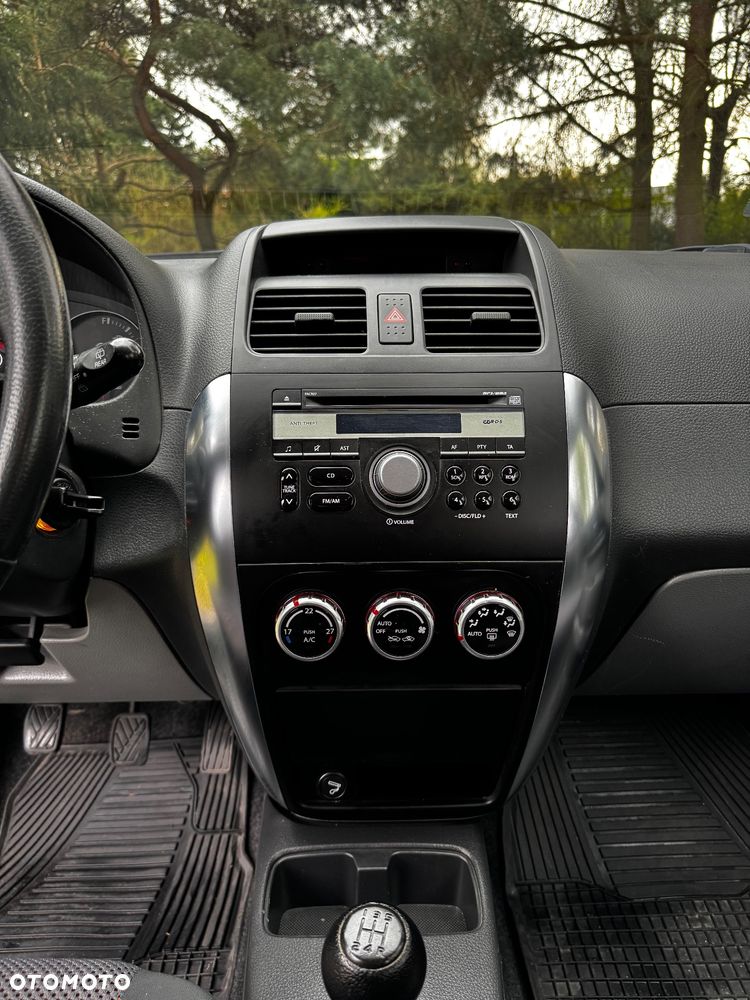 Suzuki SX4 1.6 VVT 4x4 Comfort - 19