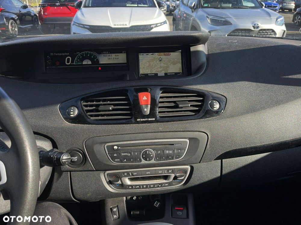 Renault Grand Scenic - 11