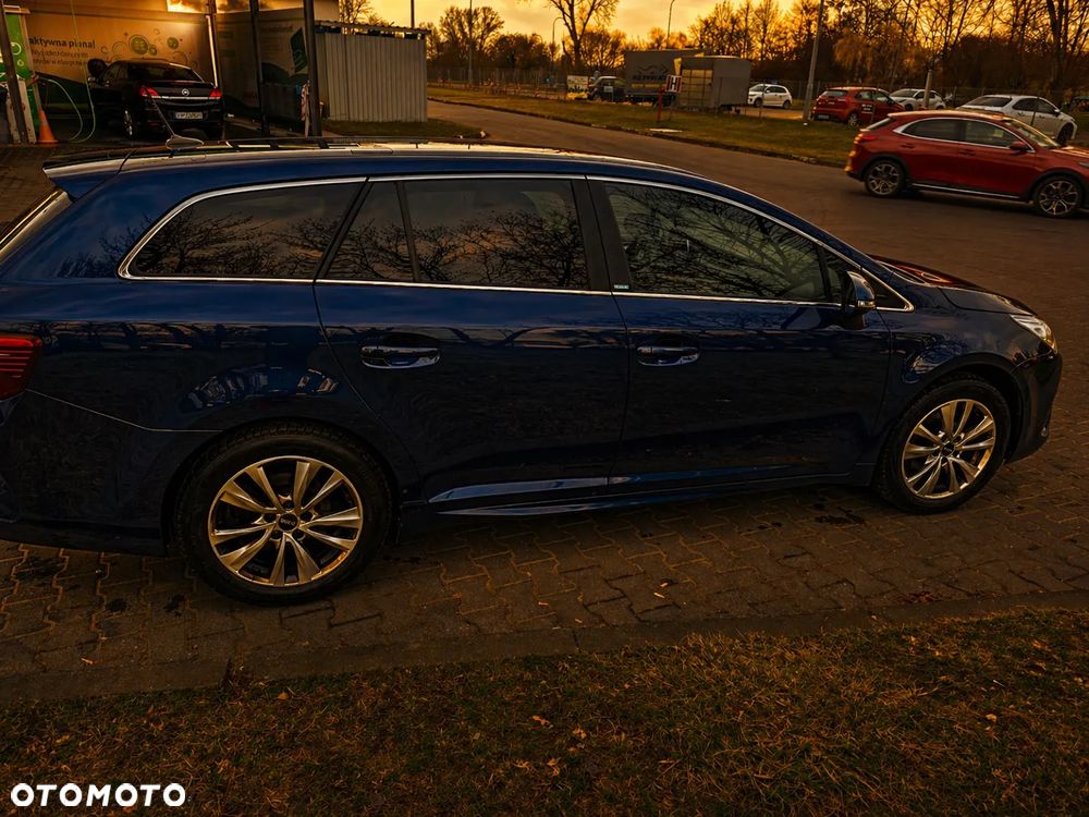 Toyota Avensis 2.0 D-4D Active Business - 3