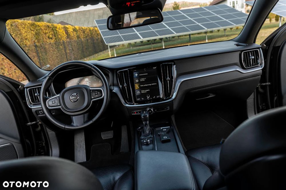 Volvo V60 D3 Geartronic Momentum - 36