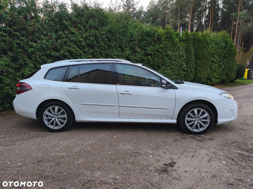 Renault Laguna 2010 photo 4