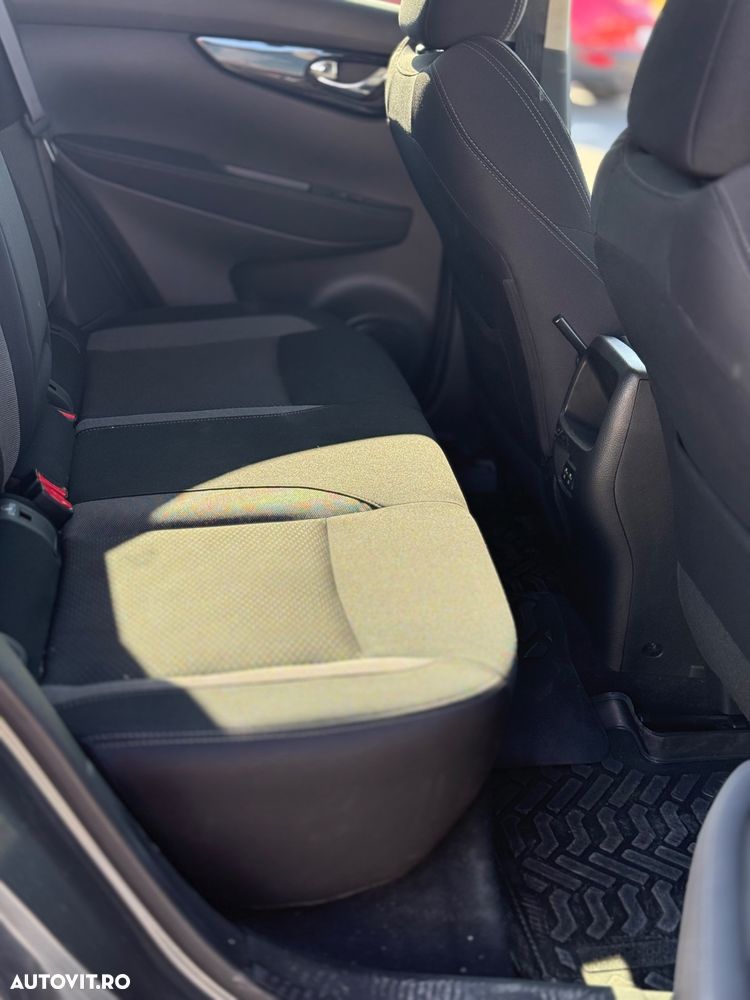 Nissan Qashqai 1.7D 150CP ALL MODE 4X4-I X-TRONIC Acenta - 9