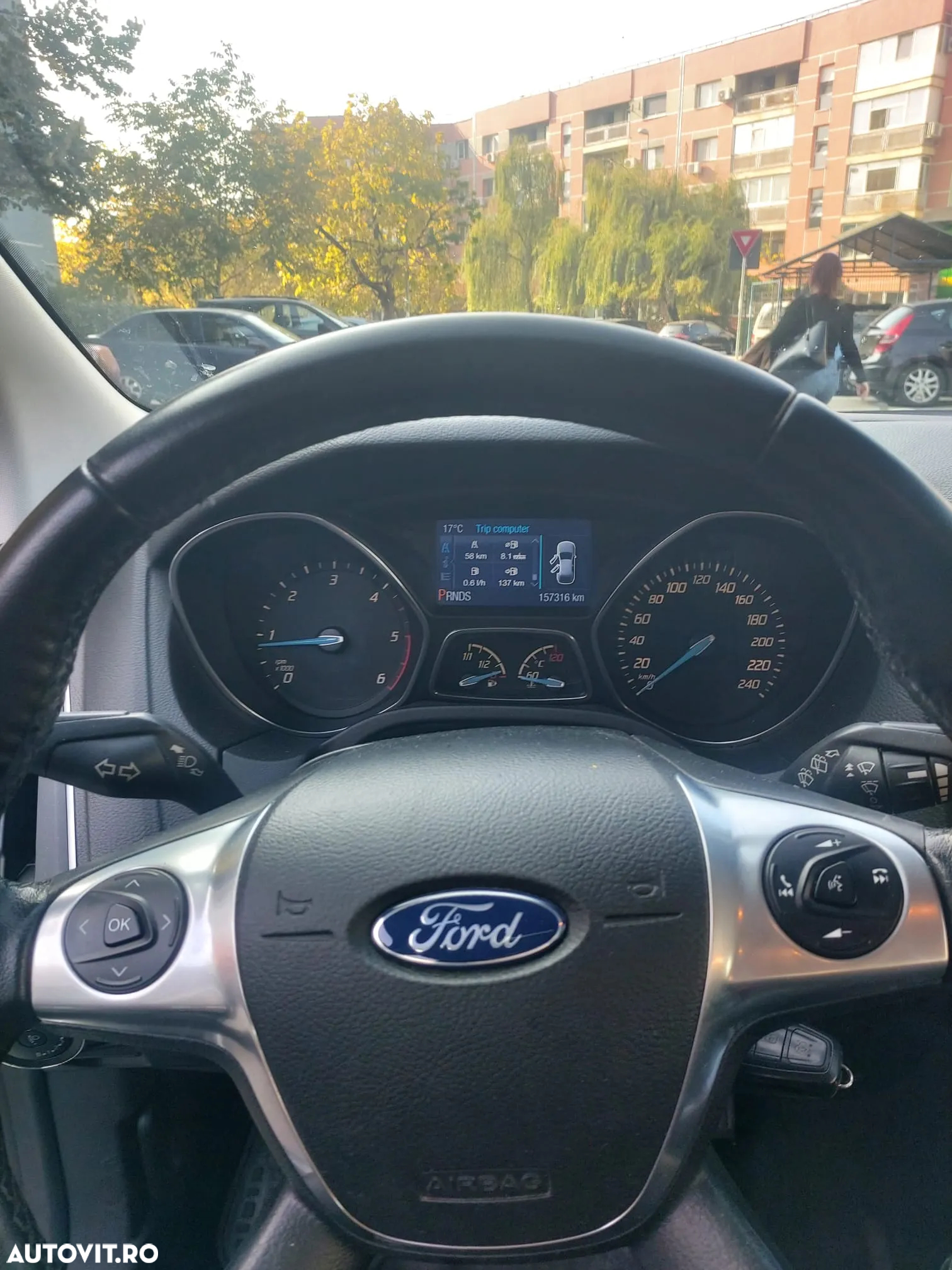 Ford Focus 2.0 TDCI DPF Powershift Titanium - 8