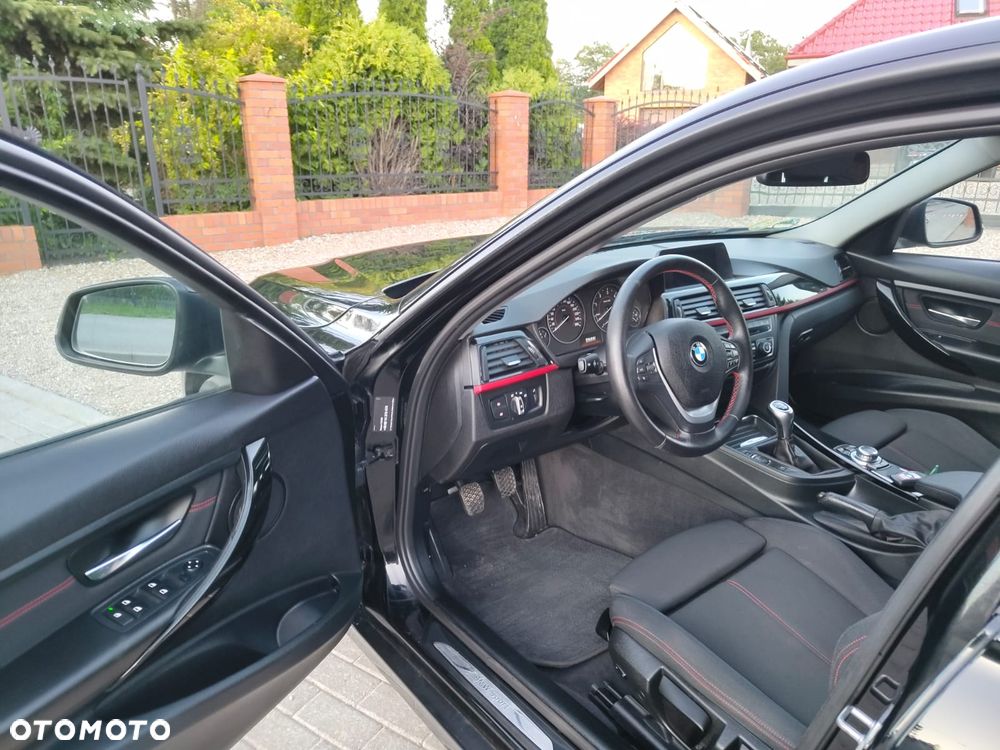 BMW Seria 3 320d Sport Line - 5