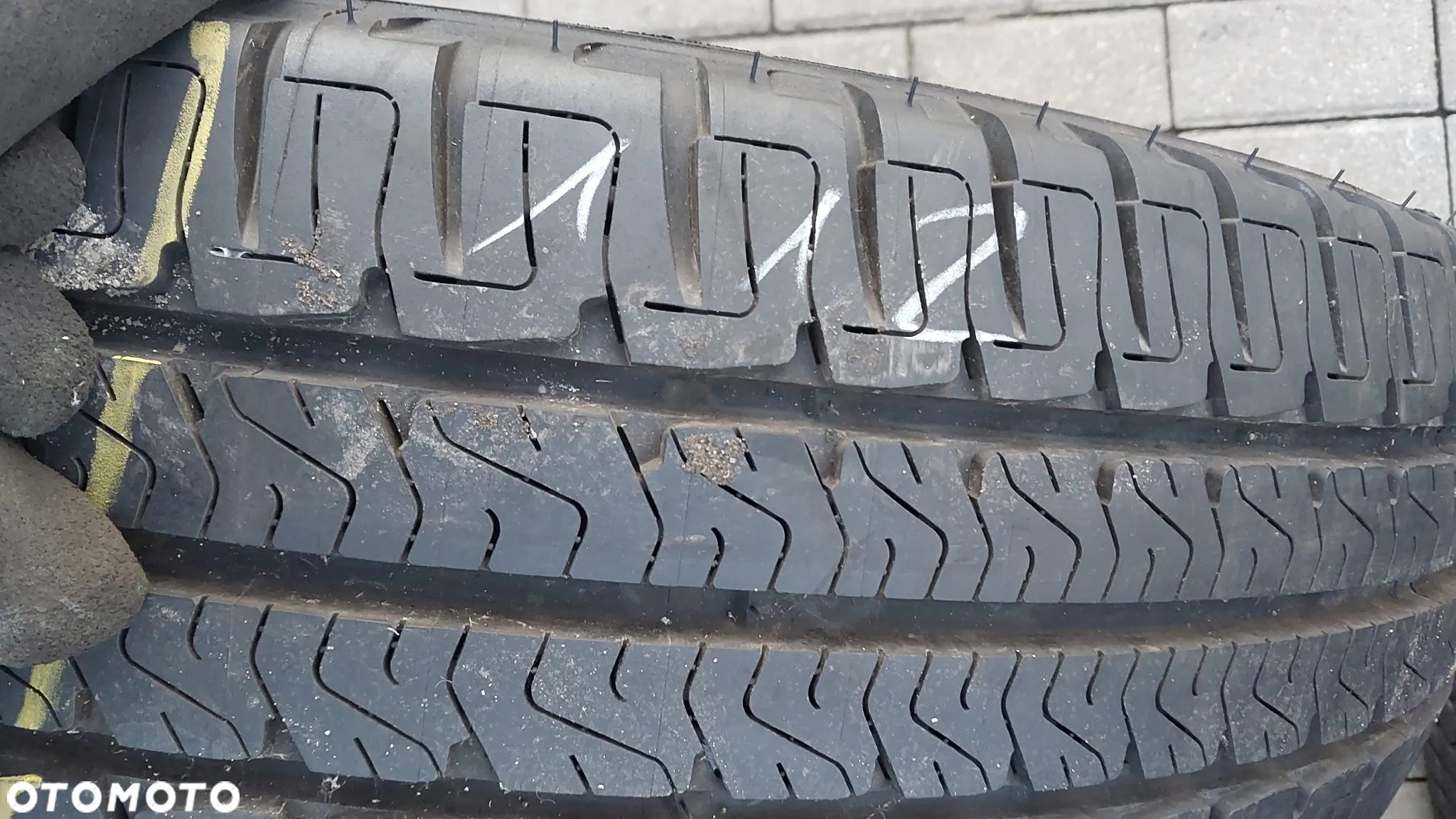 Michelin Agilis Camping 225/75 R16 116/114Q 8PR  M+S  CP - 5