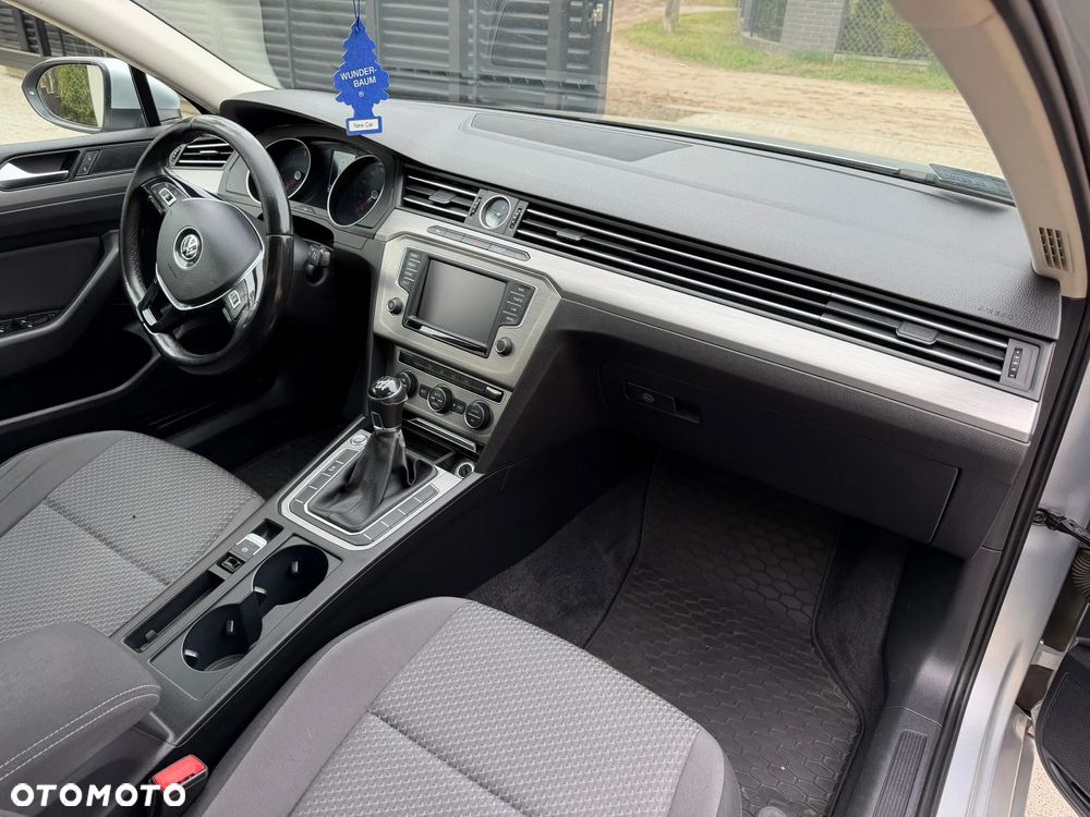 Volkswagen Passat 2.0 TDI BMT Comfortline - 14