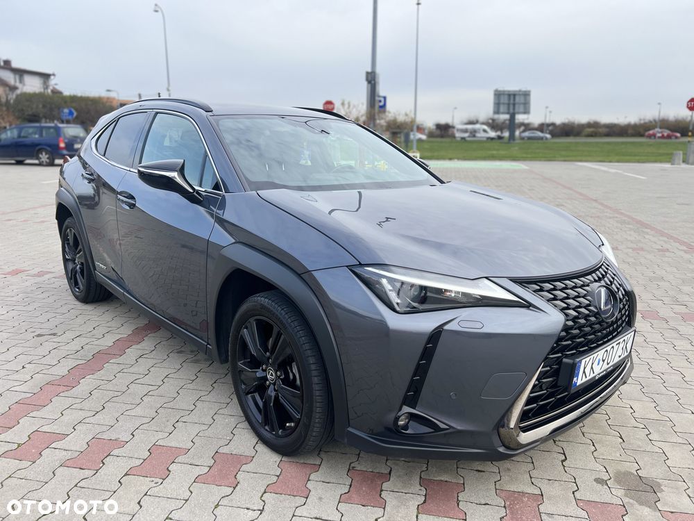 Lexus UX 2022