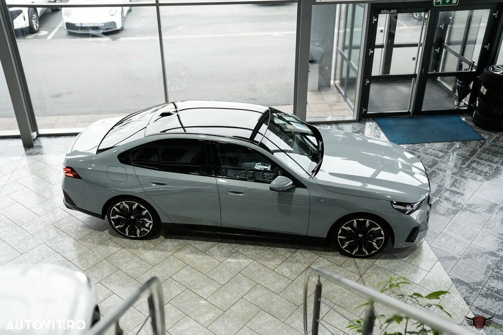 BMW Seria 5 520i AT MHEV - 3