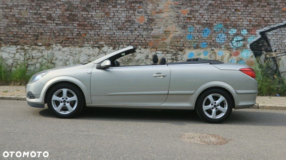 Opel Astra GTC 1.6 Edition - 3