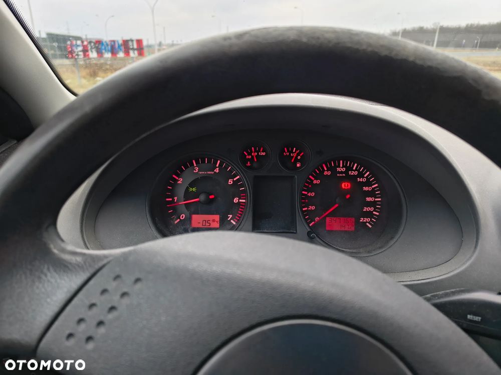 Seat Ibiza 1.4 16V Signo - 17